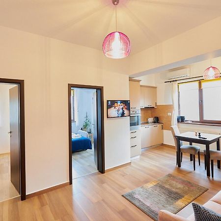 Cozy 3 Bedroom Apartments In Centre Of Iasi Palas Mall Exteriör bild