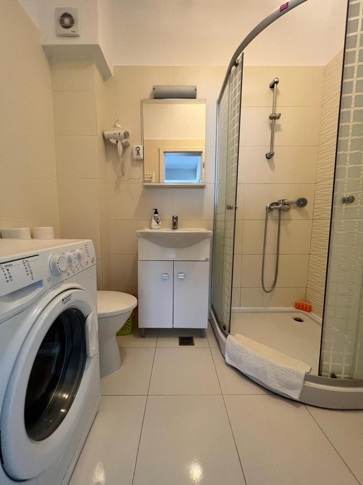 Cozy 3 Bedroom Apartments In Centre Of Iasi Palas Mall Exteriör bild